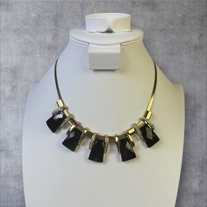 261. Black Faceted Cabochon Necklace Gold Tone Chain Rhinestone‎ Spacers